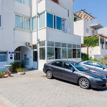 Apartment Riki - With Balcony And View A2 *