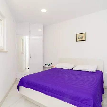 Riki - With Balcony And View A2 *