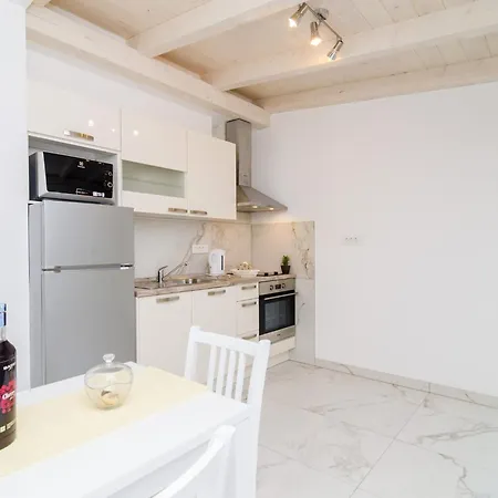 Apartman Riki - With Balcony And View A2 *