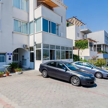 Апартаменты Riki - With Balcony And View A2 Дубровник